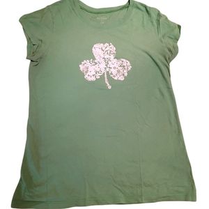 Old Navy Large Irish fitted shirt green clover ☘ shamrock